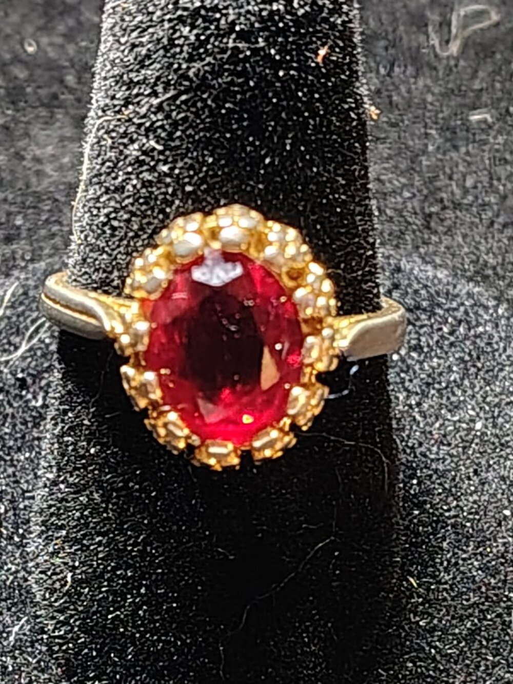 Vintage Faux Ruby Halo Cocktail Ring – Gold‑Tone – Size 6.5